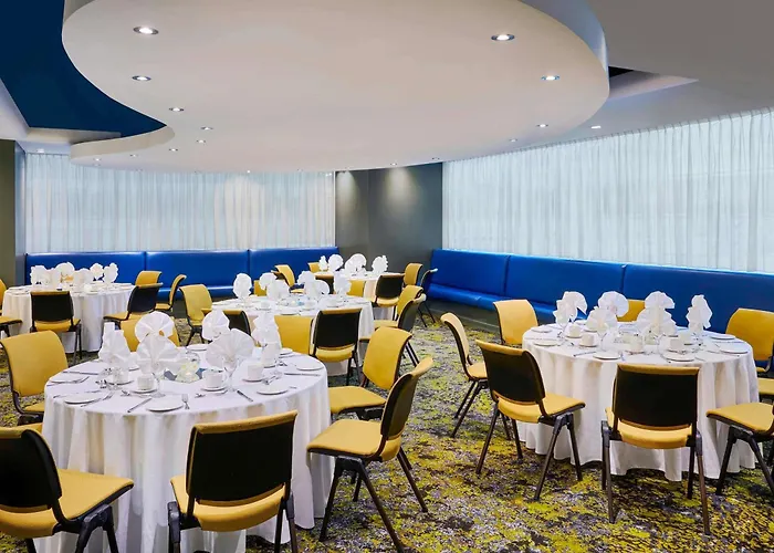 Novotel Toronto North York